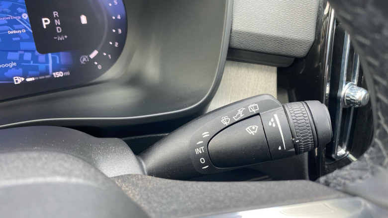 Volvo XC40 2.0 B4P Ultra Dark 5dr Auto Petrol Estate